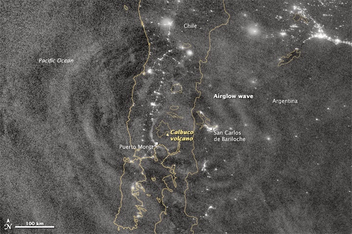 volcan-Calbuco-ondes-gravit%C3%A9-NASA-23-avril-2015.jpg