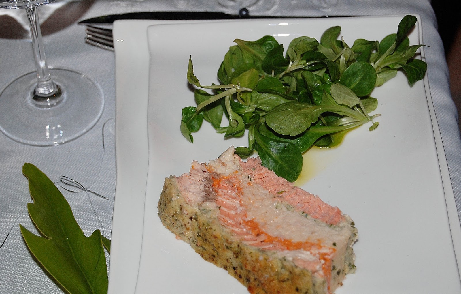 A table les loulouttes ! Terrine de saint jacques et saumon, sauce