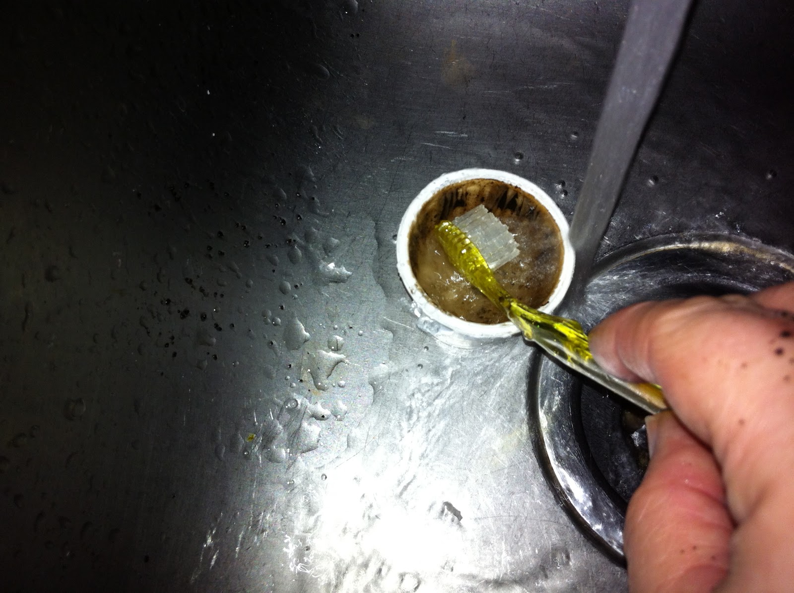 Easy Ways To Save Money While Using Things Around Your House! How to