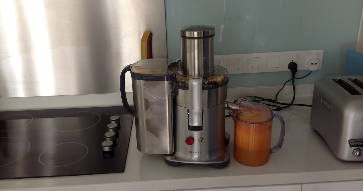 Familjen Falkhed i Malaysia Juicepress maskin