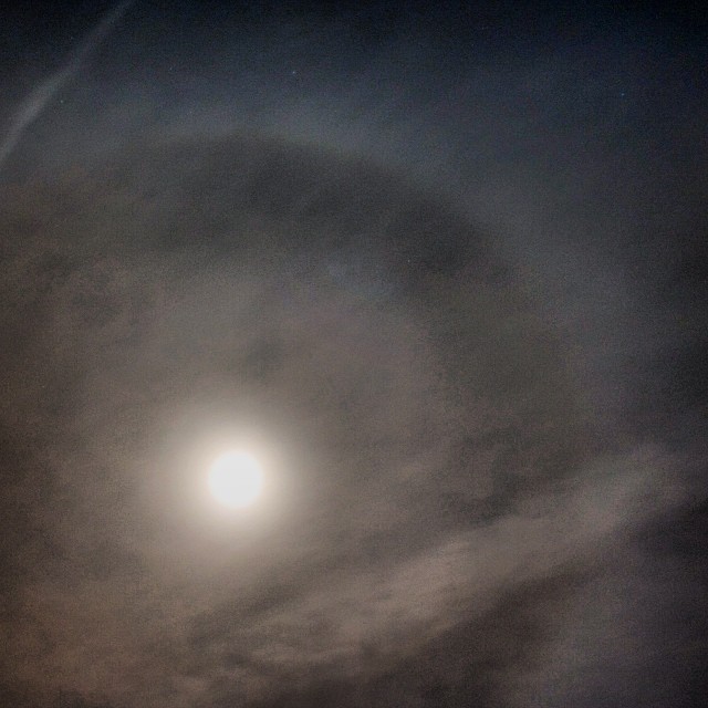 Icy Ring Around the Moon [Stellar Neophyte Astronomy Blog]