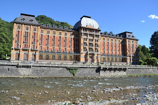 pellegrino paese angolo curiose immortale sponda brembo fascino affaccia sorge fiume