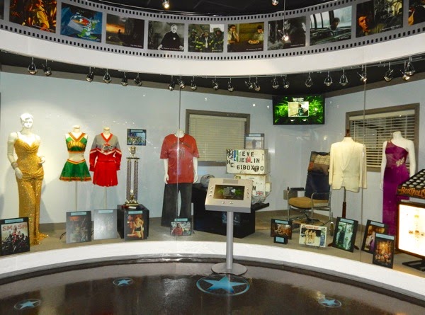 Pin on Movie & T.V. Costumes, Wardrobes And Props