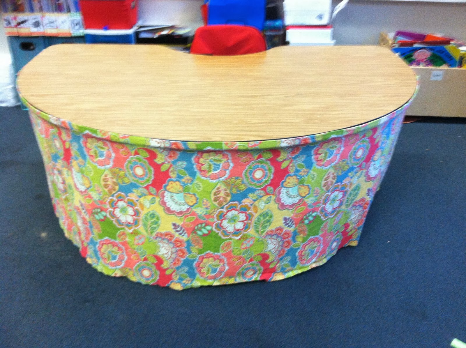 Howto Make Kidney Table Skirt