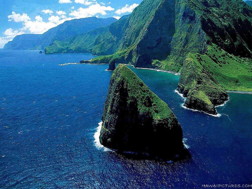 Island of Molokai Hawaii who never empty of visitors.Choice Your Holiday