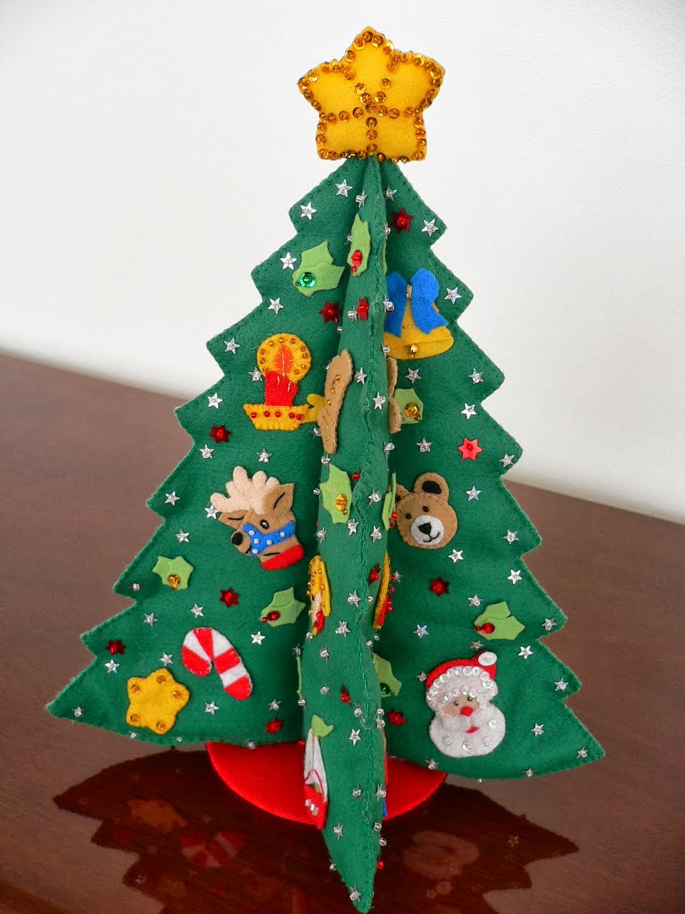 Feltros e Bordados: Molde Arvore de Natal de Mesa #feltro #moldes  #feltrofacil #moldesfeltrofacil #artesanatoemgeral #apostila  #moldeseapostias