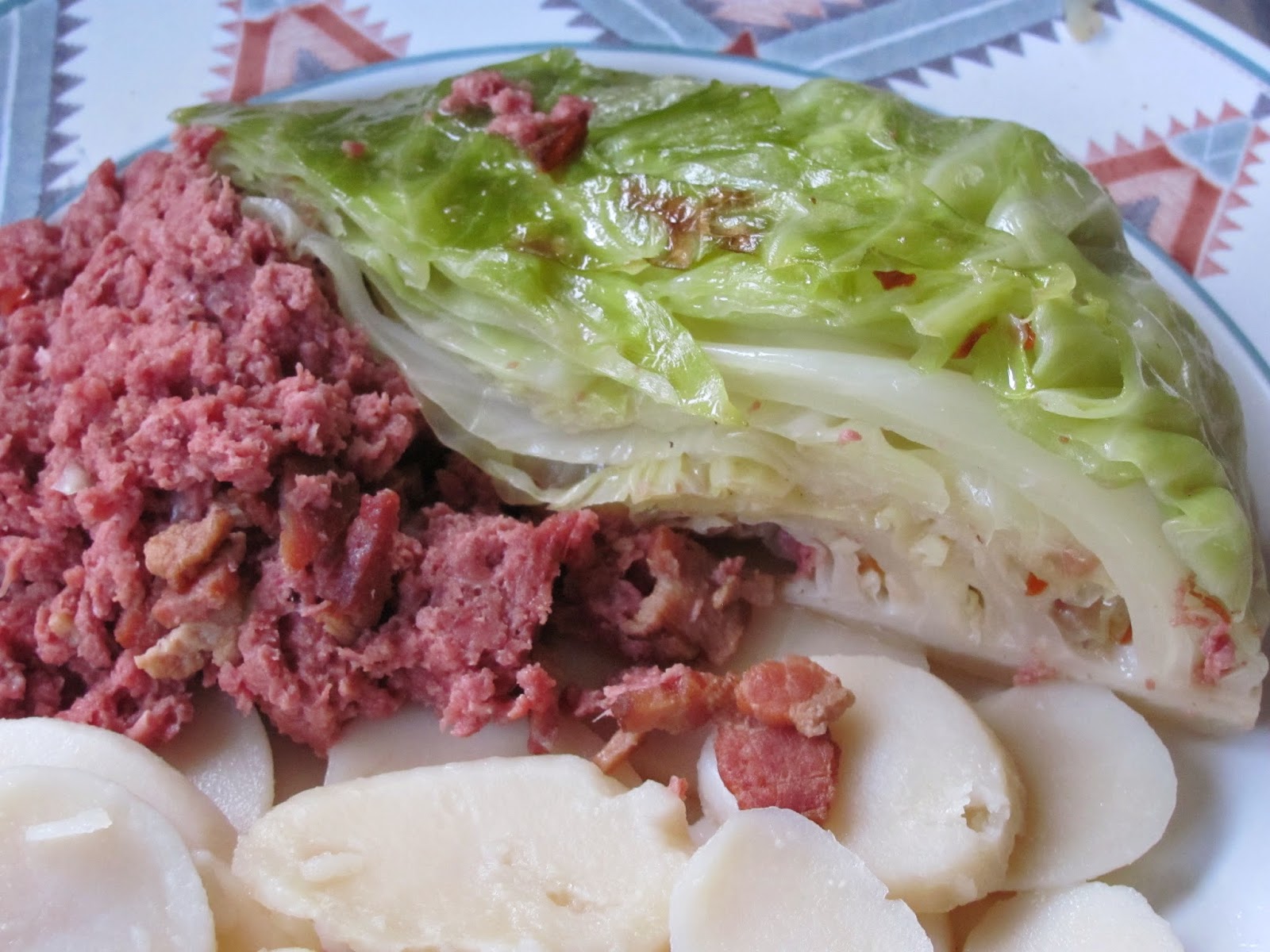 Rogue Dutch Oven Cookers Fast, Camp Corned Beef and Cabbage