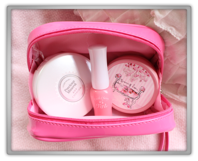 Etude House Pouch Hoarder Haul Review pink hot pouch mesh leather wanna be sweet lace bag pencil case Etude House Pouch Hoarder Haul Review pink hot pouch mesh leather wanna be sweet lace bag pencil case