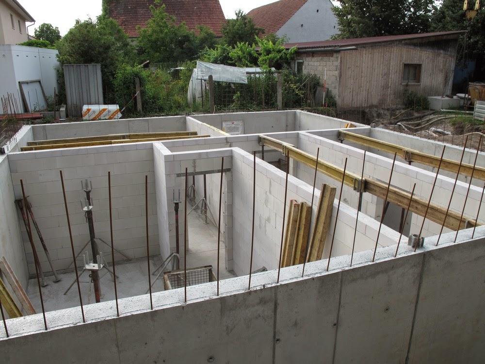 Hausbau mit der Firma KMH: Juni 2014