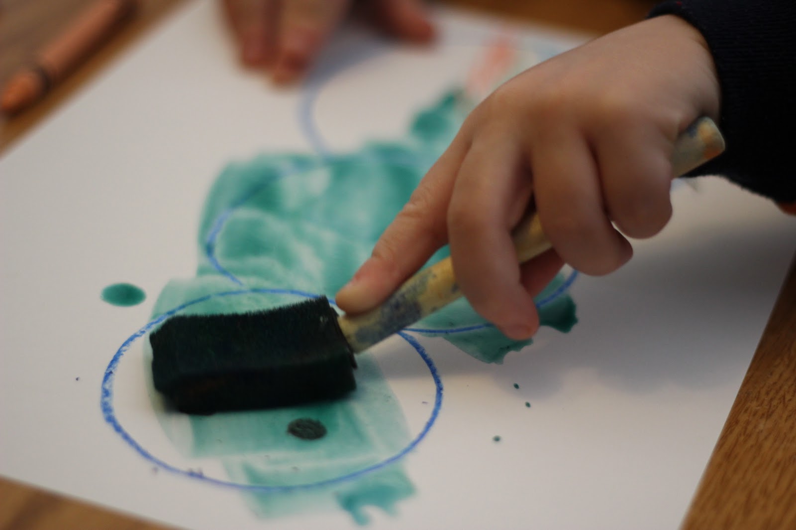 Toddler Approved! Crayon Resist Snowman