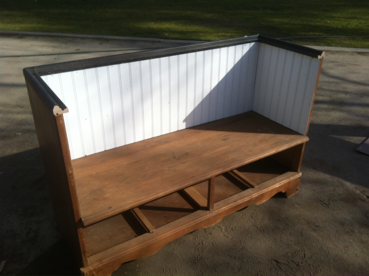 Chic Staging & Design Dresser to Bench