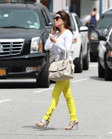 Eva Longoria crossing the street and talking on the phone
