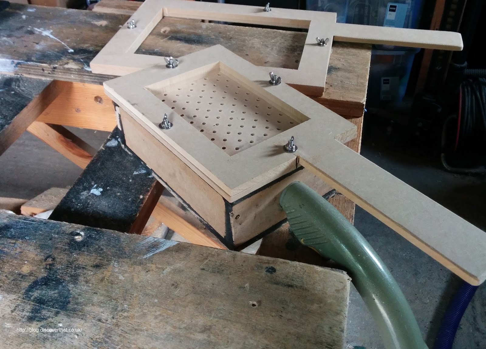 DiscoverThat - Journal: Vacuum forming machine