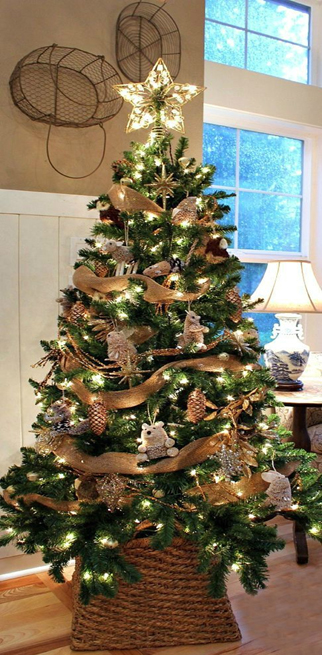 decorar el árbol de navidad con piñas decorar el árbol de navidad con bellotas, decorar el arbol de navidad con varios tipos de cinta navideña