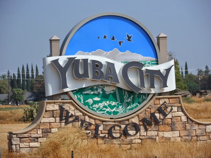 Marc Valdez Weblog: Interesting Yuba City Signs V