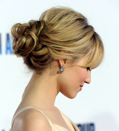 buns hairstyle. low side un hairstyles.