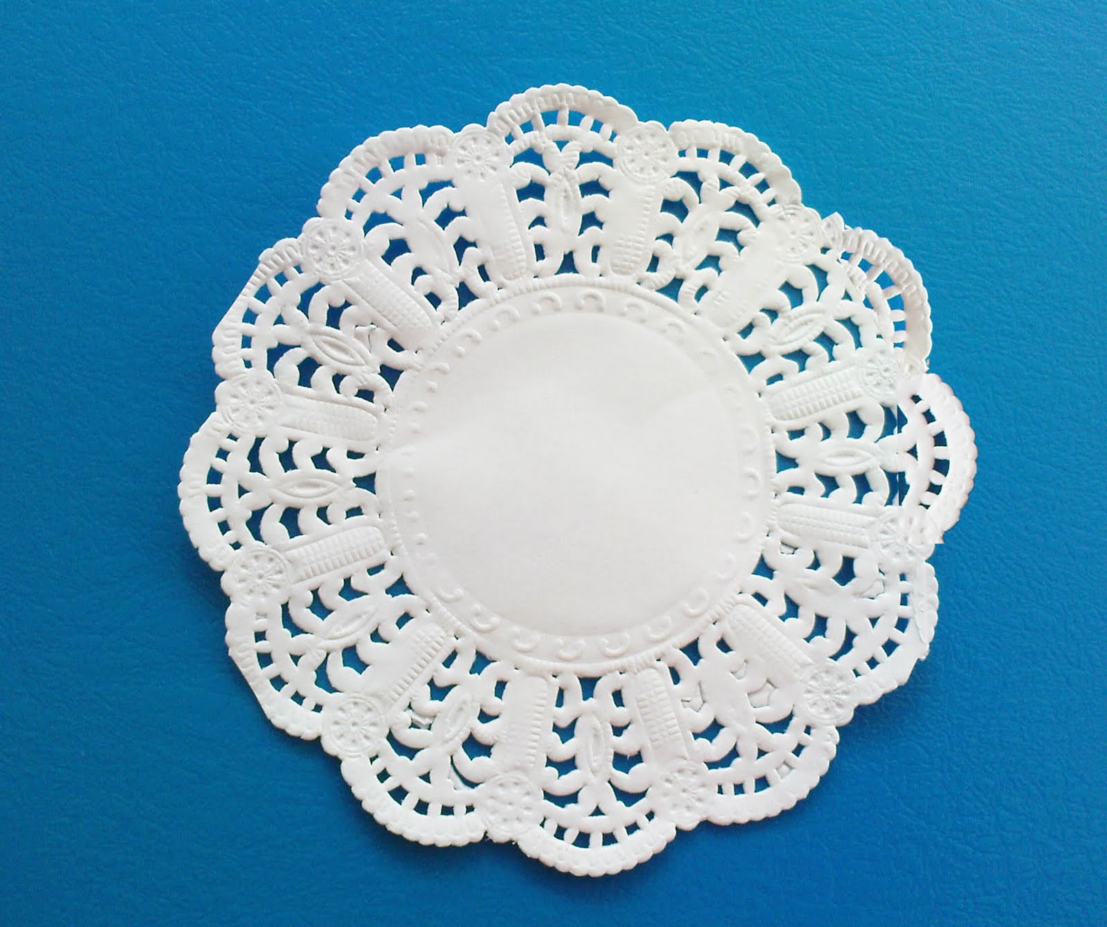 lace paper Royal medallion lace round paper doilies, 8-inch, pack of 20 (b23004): amazonca: office products. lace paper Royal medallion lace round paper doilies, 8-inch, pack of 20 (b23004): amazonca: office products.