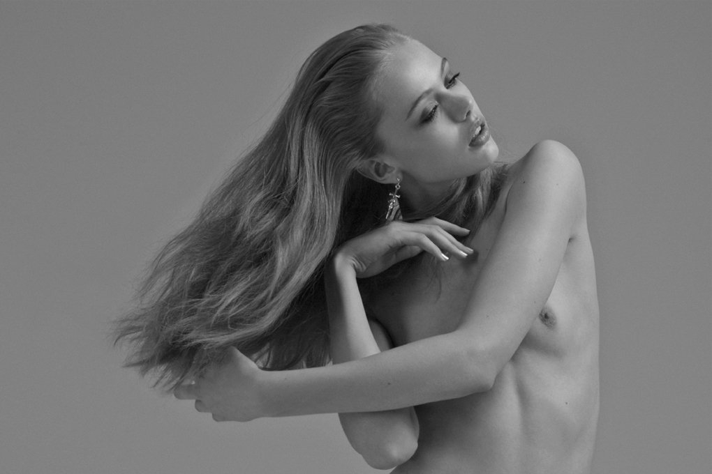 Frida Gustavsson. is featured in showy photos done by. 