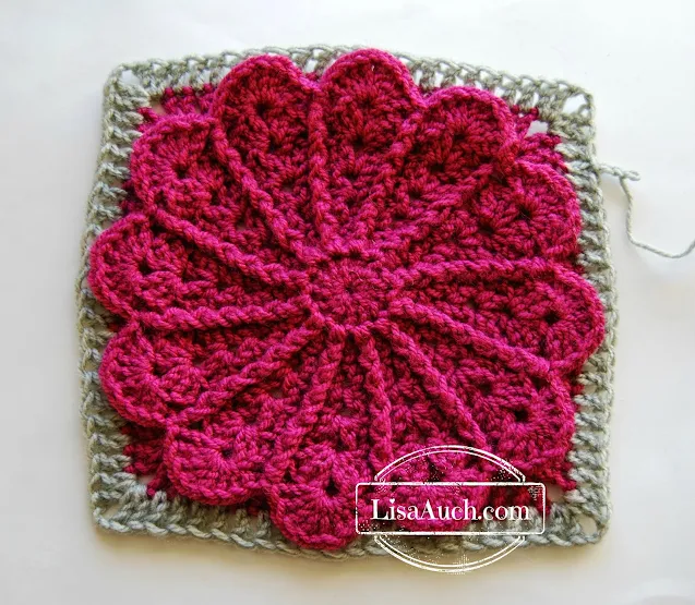 free crochet pattern 12 inch afghan square with flower  by lisaauch