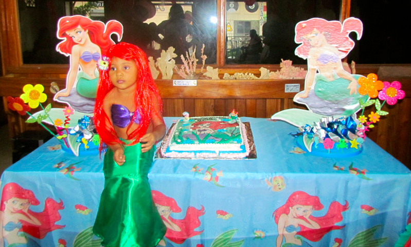 Decoracion De Cumpleanos Ariel La Sirenita Imagui Los globos son una forma fácil y asequible para decorar y ambientar una fiesta de cumpleaños. imagui
