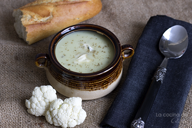 Sopa De Coliflor Y Queso Azul
