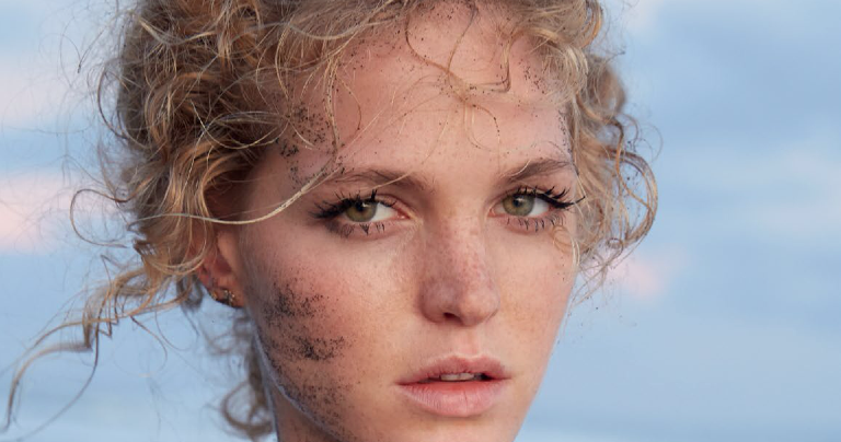 Smile: Erin Heatherton in Russh Magazine February/March 2014 by James
