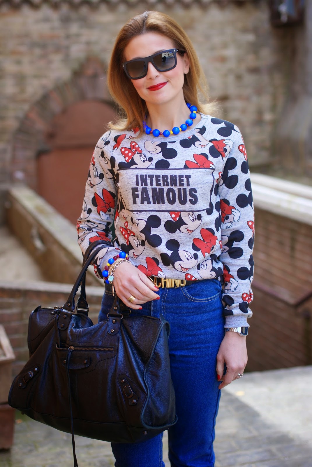 80s inspired look, zaful jeans, internet famous bershka top, high waisted jeans, balenciaga work bag, mickey mouse top, Fashion and Cookies, fashion blogger