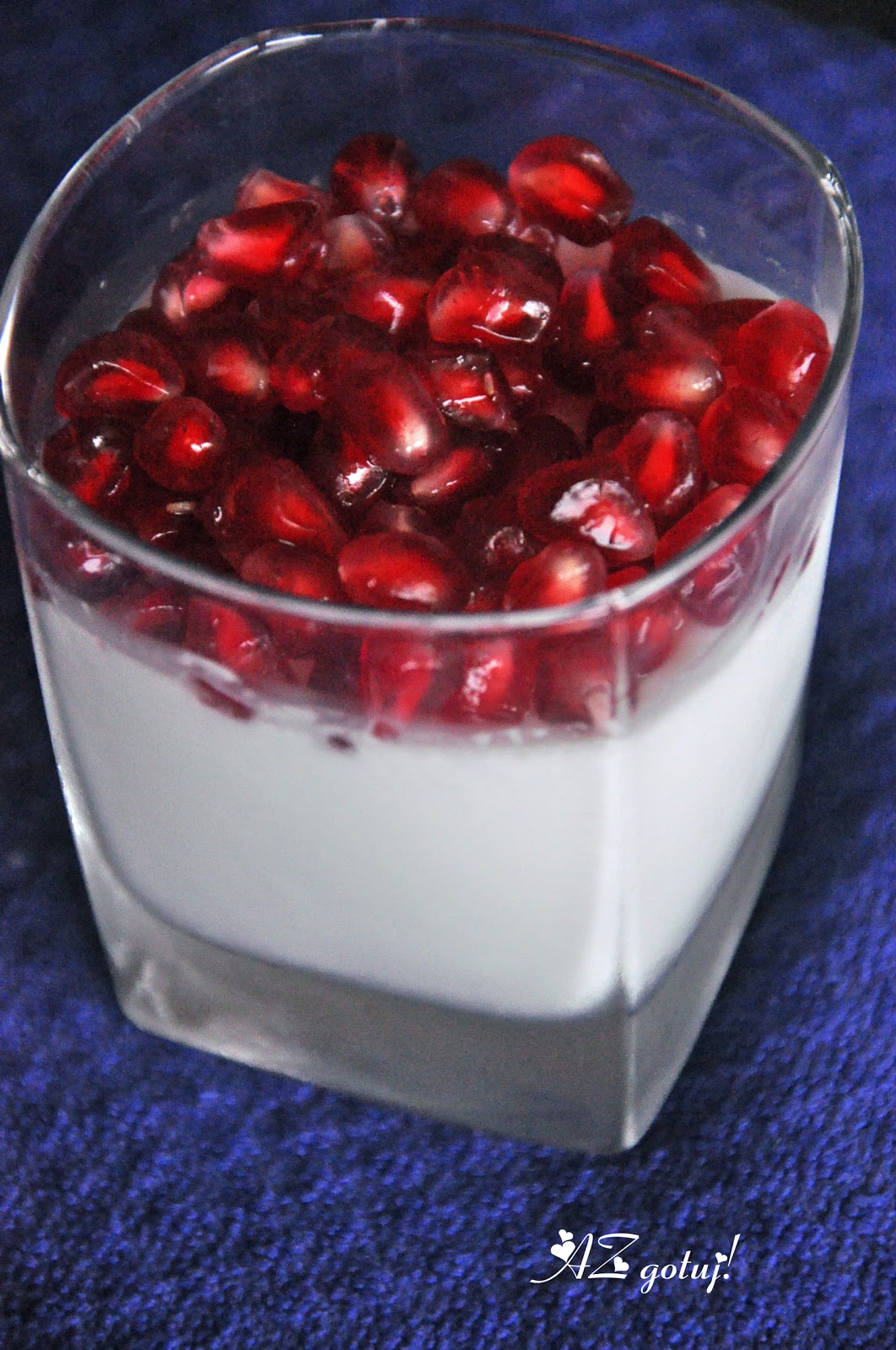 Od A do Z gotuj! Panna cotta z mleczka kokosowego z granatem