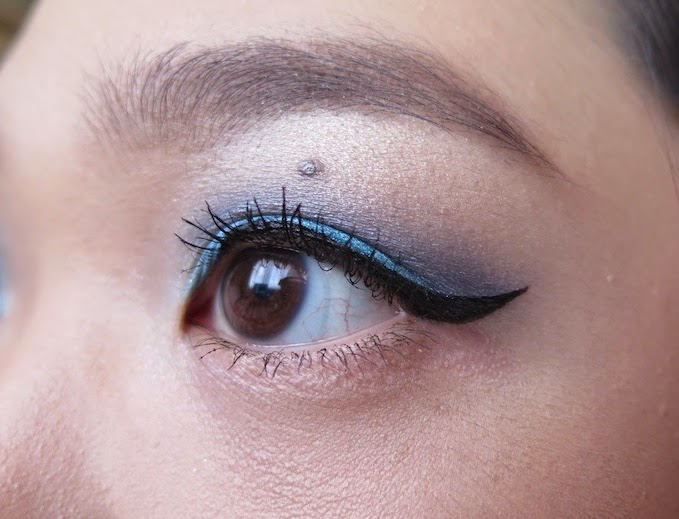 The Blackmentos Beauty Box Blue bright eyes! (Urban Decay, Kate)