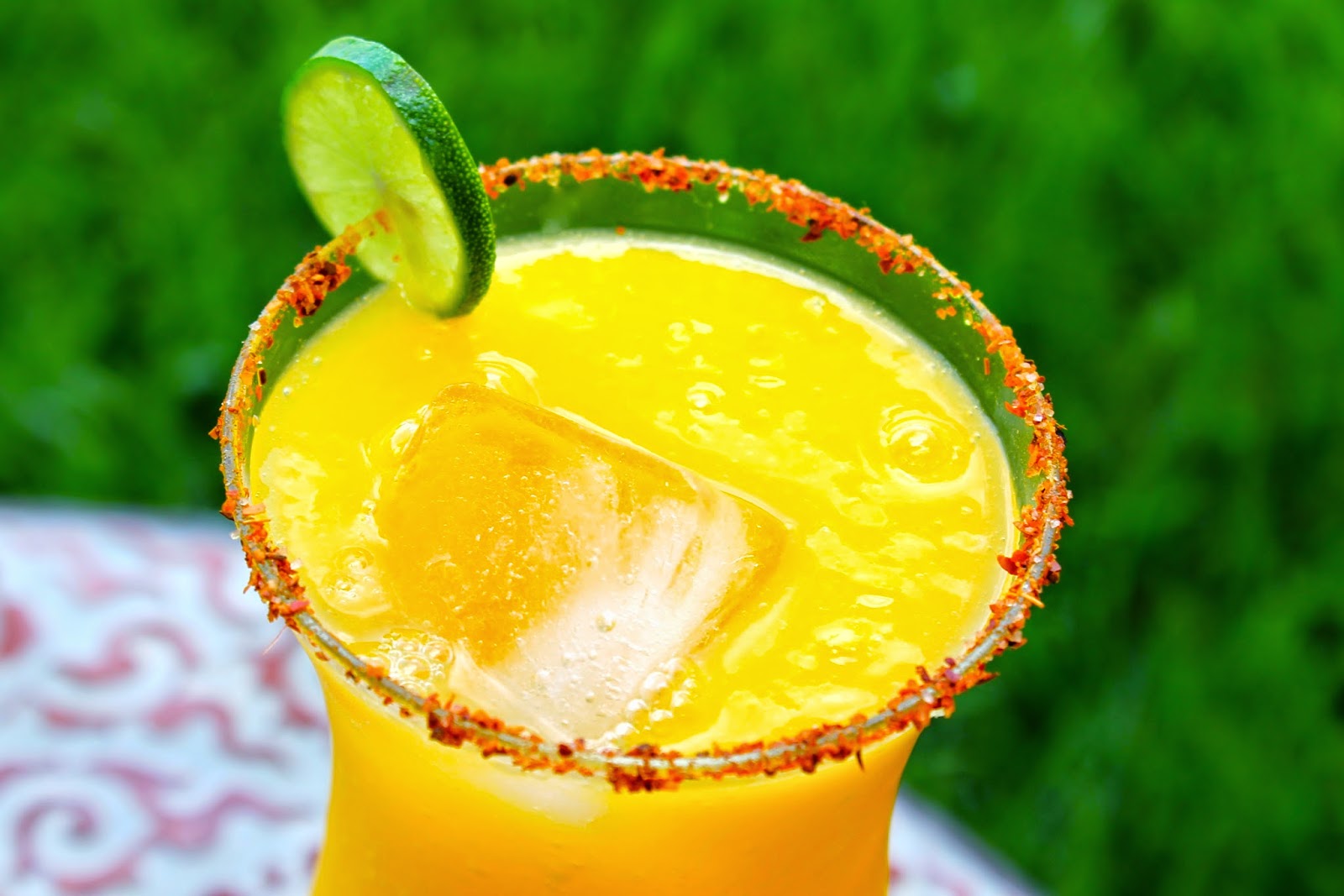 Savoir Faire Receta de agua fresca de mango con Tajín