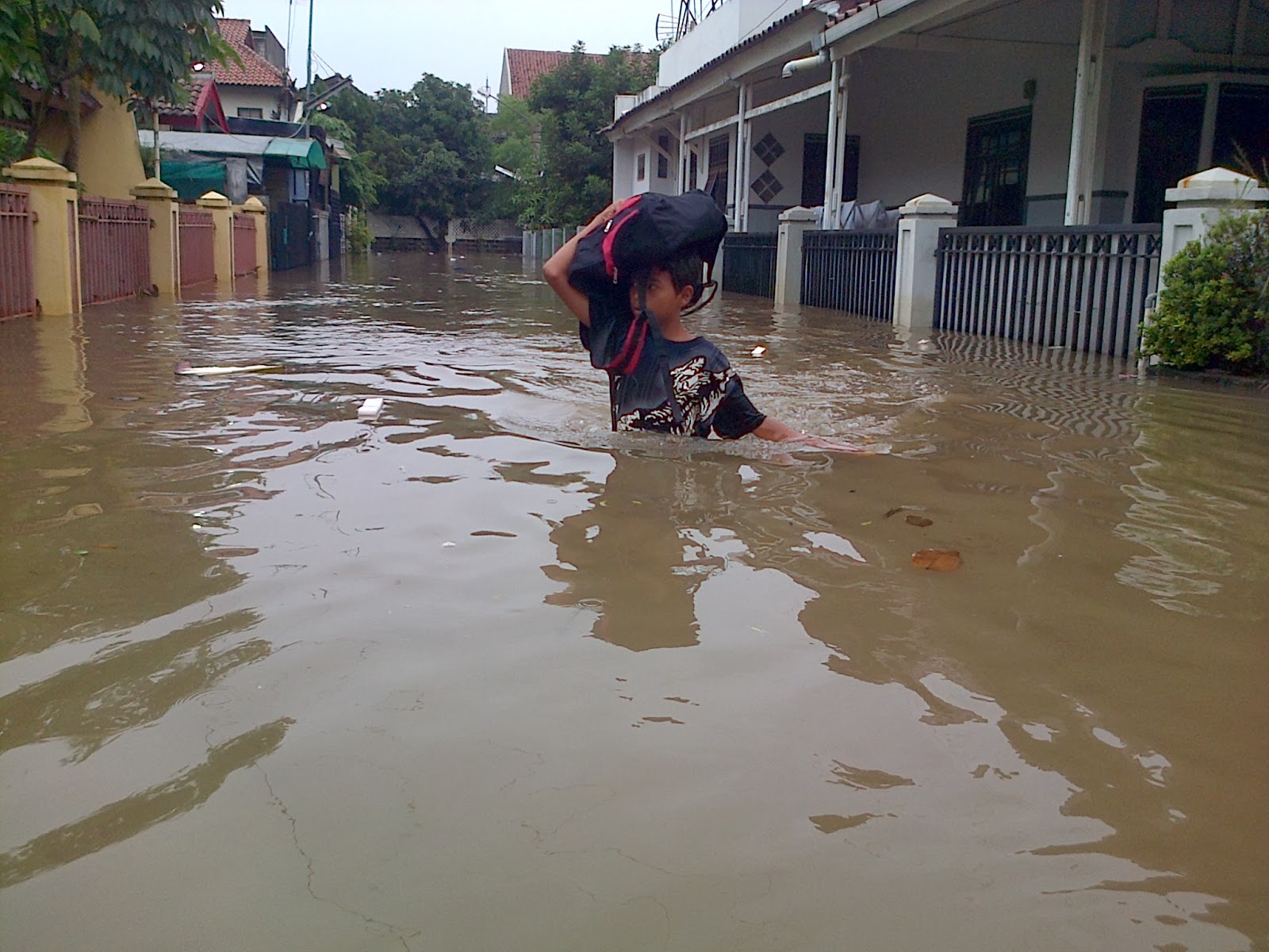 BangImamBerbagiAgendaTahunanDiBekasiItuBernamaBanjir BangImamBerbagiAgendaTahunanDiBekasiItuBernamaBanjir
