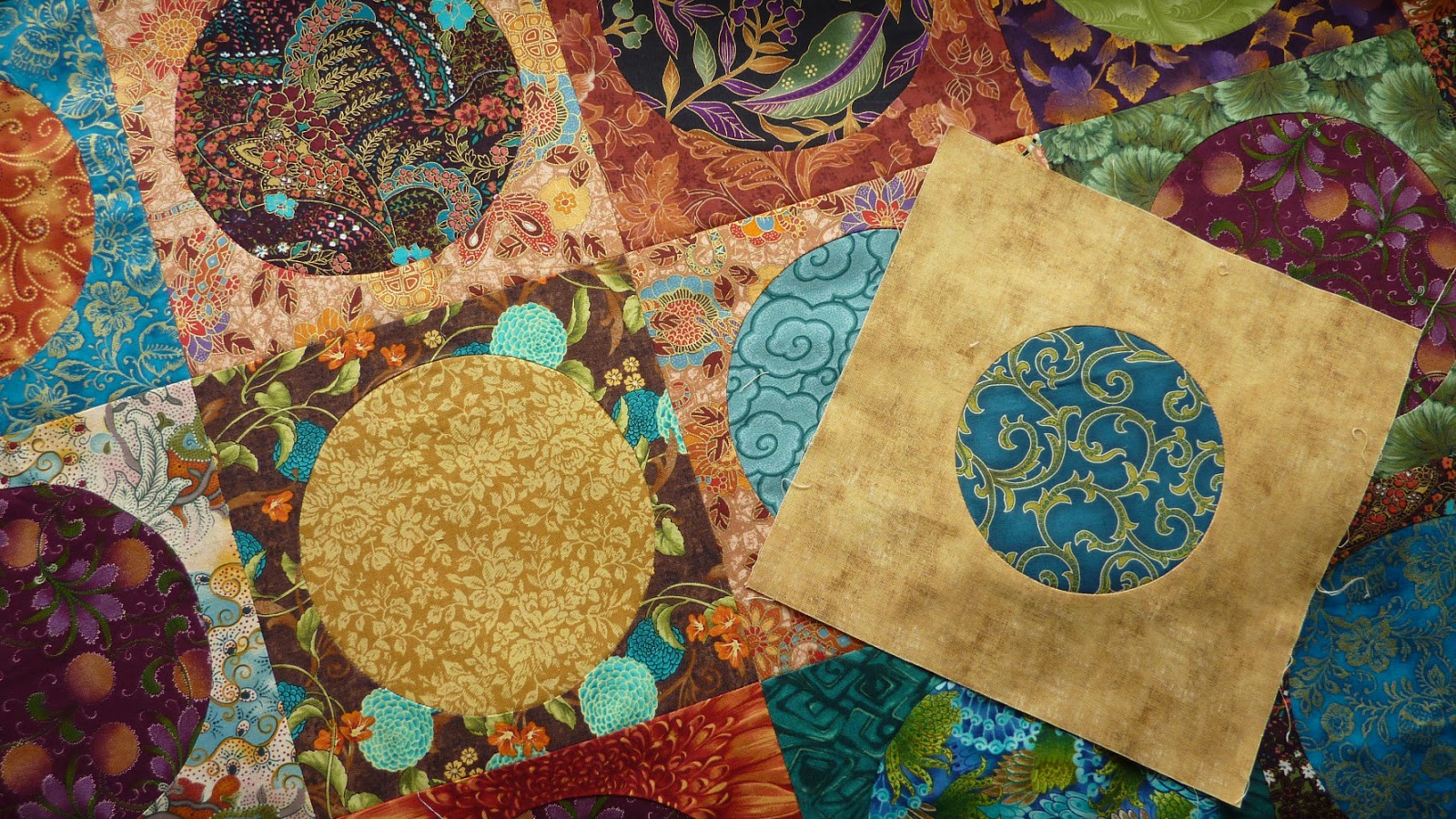 Busy Bee No. 16 Another Circle Quilt . . . The Circle Mania continues