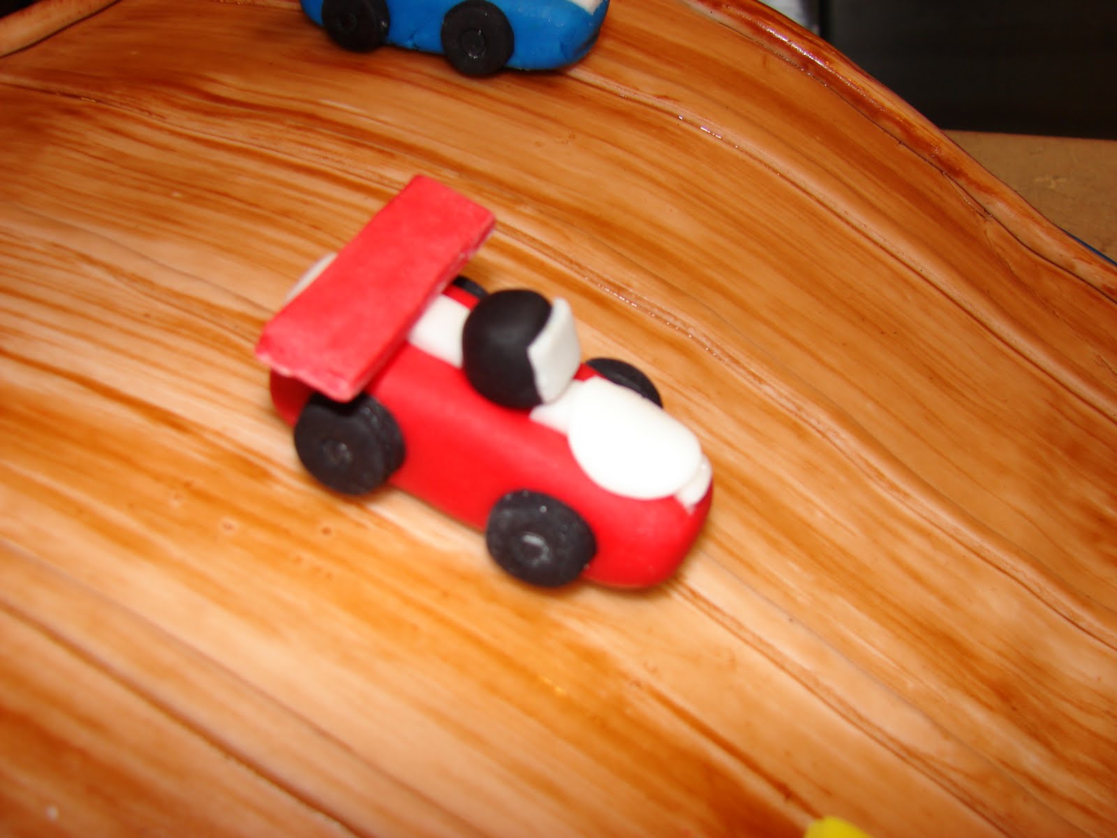 Ipsy Bipsy Bake Shop Pine Wood Derby Cake