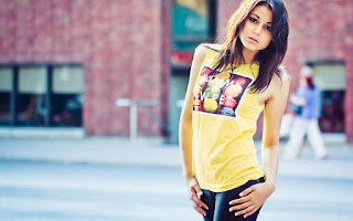 Beautiful Girl Yellow T-shirt