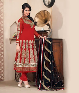 Sonal Chauhan's New Photoshoot for an Indian Designer Wear