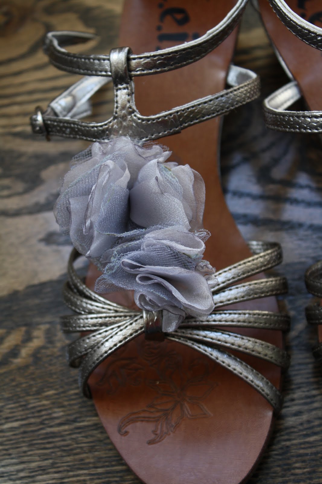 Yellow Blackbird A Creative Blog Refashion 12 Flower Shoe Clips