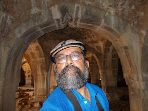 "Selfie" inside Janjira Fort Watchtower.