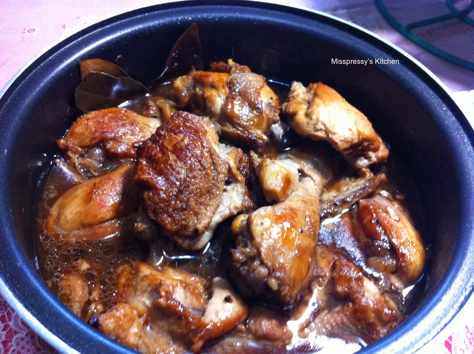 Misspressy's Kitchen: How To Cook Chicken Adobo