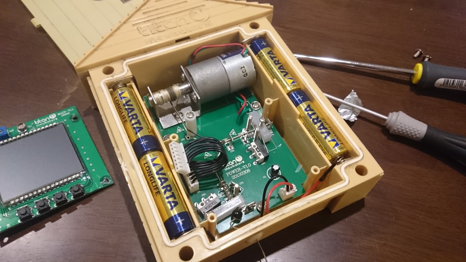 Titan Incubator Automatic chicken door review