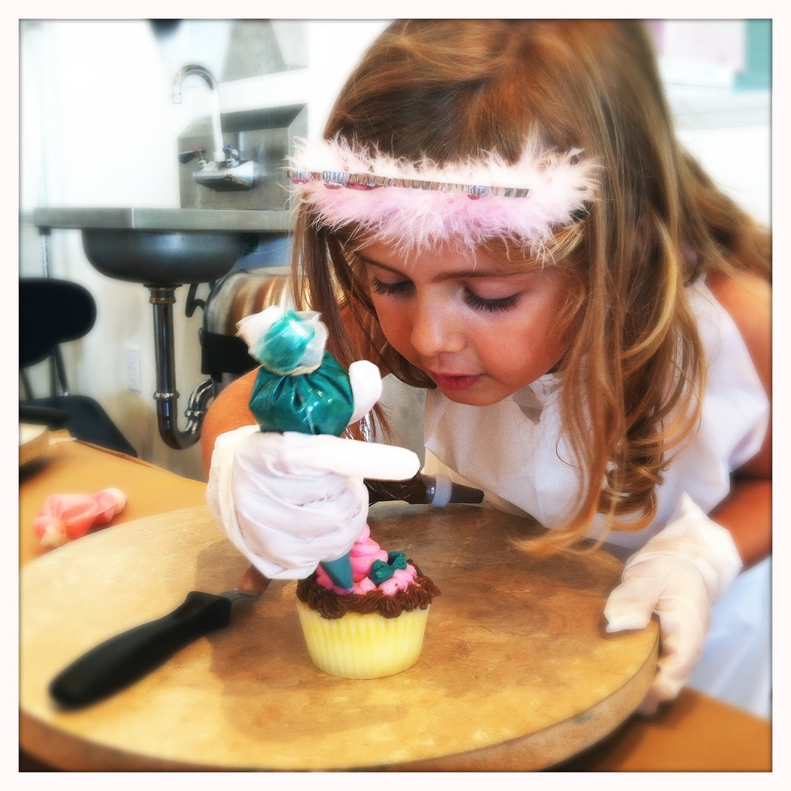 Petite Duff's Cake Mix Opens in Los Angeles