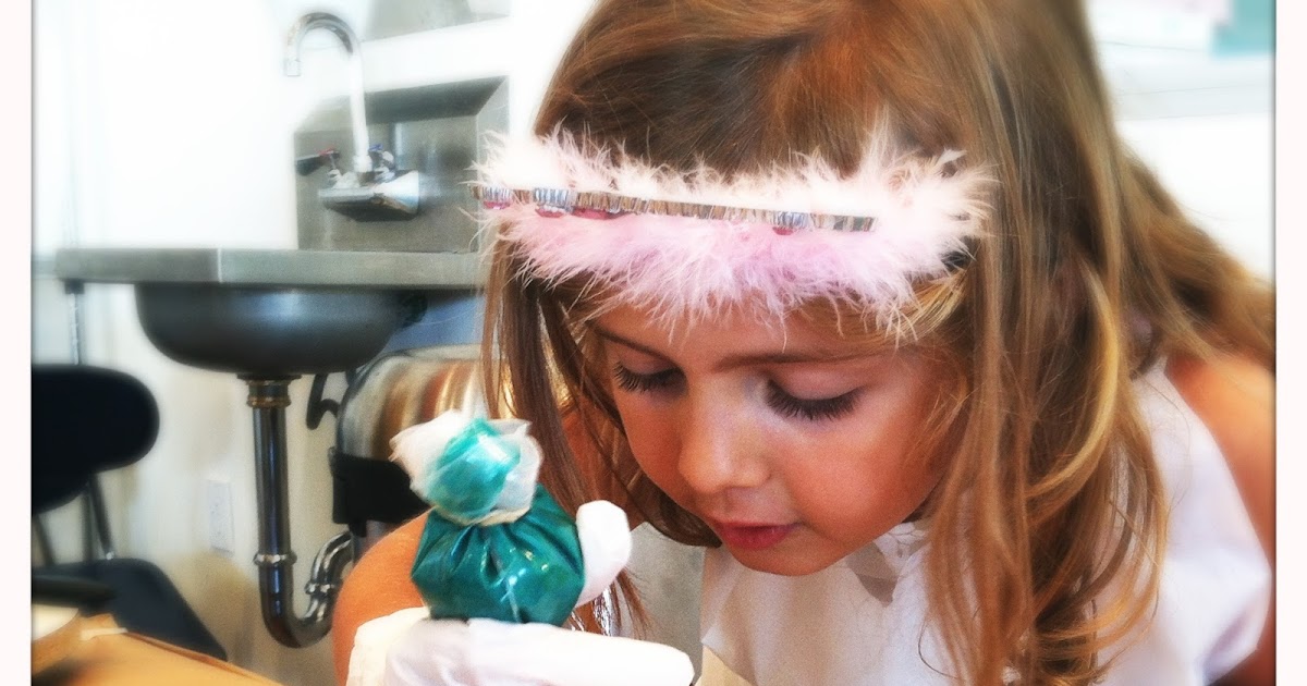 Petite Duff's Cake Mix Opens in Los Angeles