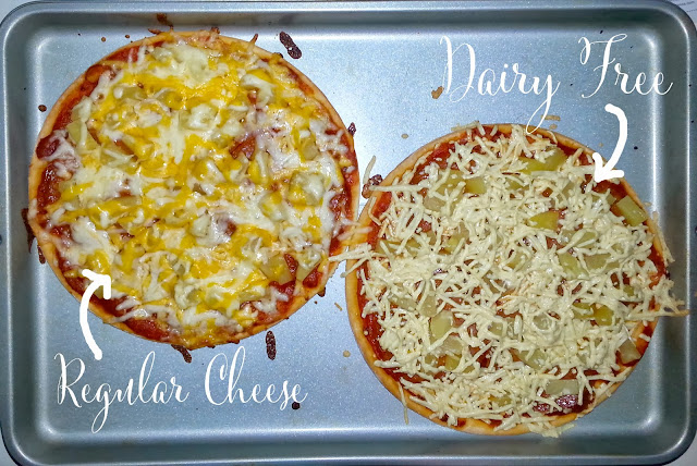 foxwithglasses.blogspot.com :: Gluten Free, Dairy Free Pizza  #glutenfree #pizza #udisglutenfree