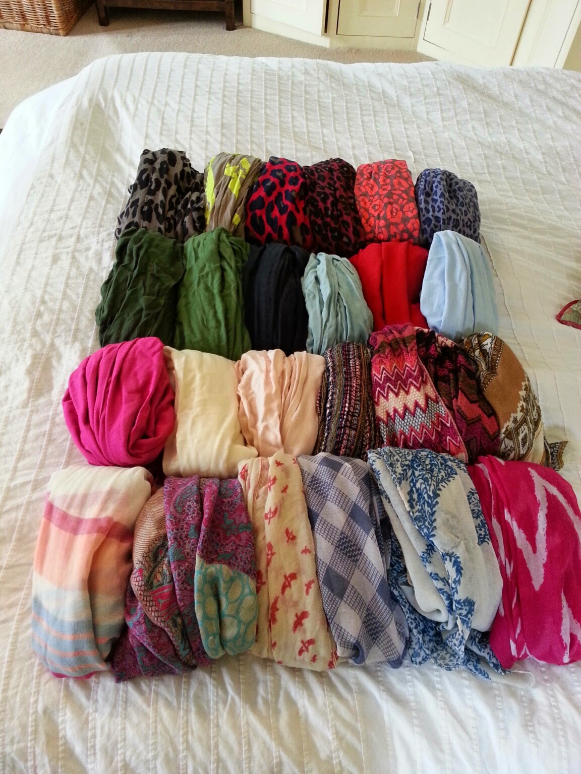 Avenue 57 Pretty Scarves how many?