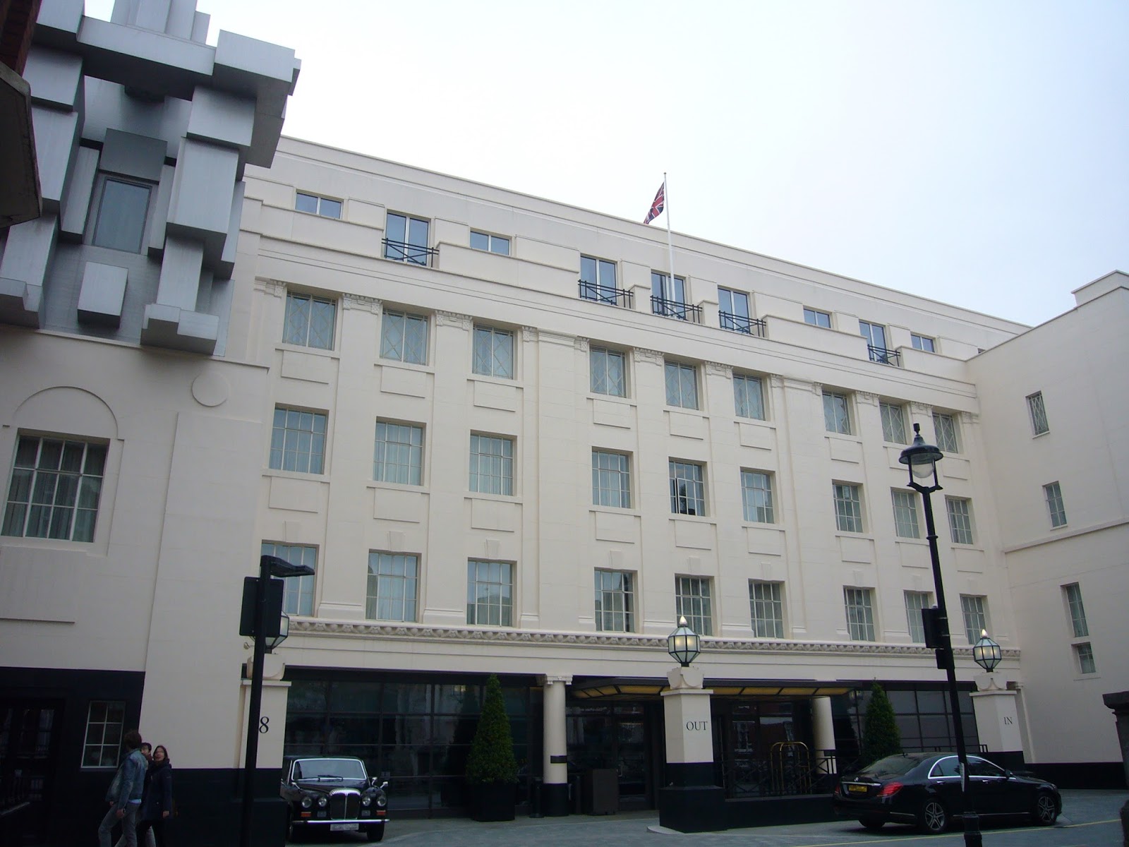 Holmes And Poirot In London 5月 15