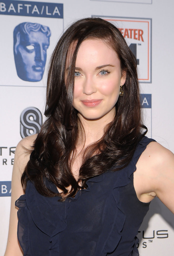 Elyse Levesque summary | Film Actresses