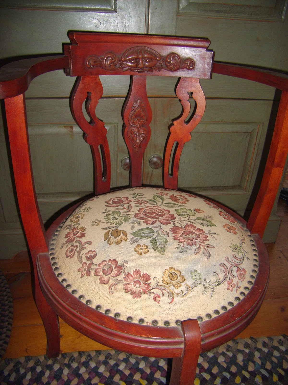 Old Vintage Road Victorian Corner Parlor Chair For Sale
