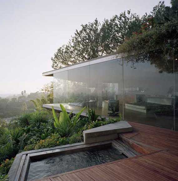 Glass Wall Home in the Hollywood Hills by John Lautner ...