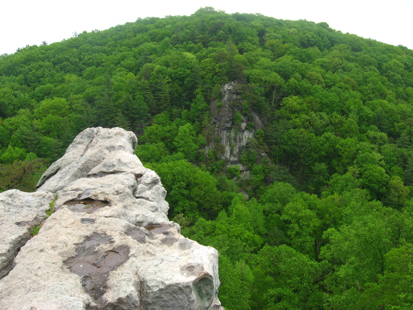Hiking Shenandoah Rocks State Park