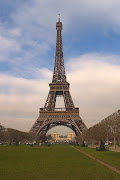 Dinamai sesuai nama perancangnya, Gustave Eiffel , Menara Eiffel adalah . (eifeltower)