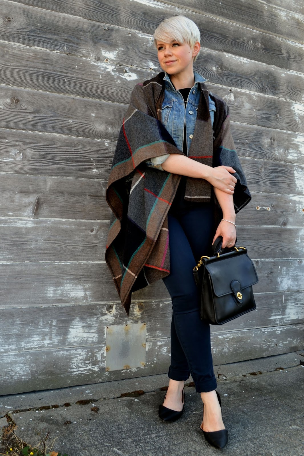 Look of the Day Plaid Blanket Cape Fleur d'Elise Look of the Day